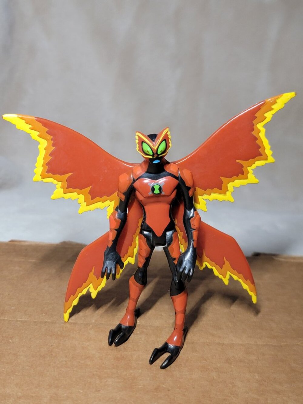 Ultimate Alien Ultimate Red Big Chill Ben 10 10cm 4" Action Figure Omniverse C27